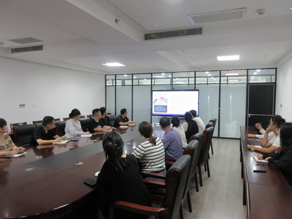 規(guī)范財(cái)務(wù)管理 強(qiáng)化合規(guī)意識  ——有色駝城舉辦財(cái)務(wù)管理專題培訓(xùn)會